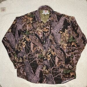 Vintage Columbia Woodlands Camouflage Button Down Shirt: Size Large
